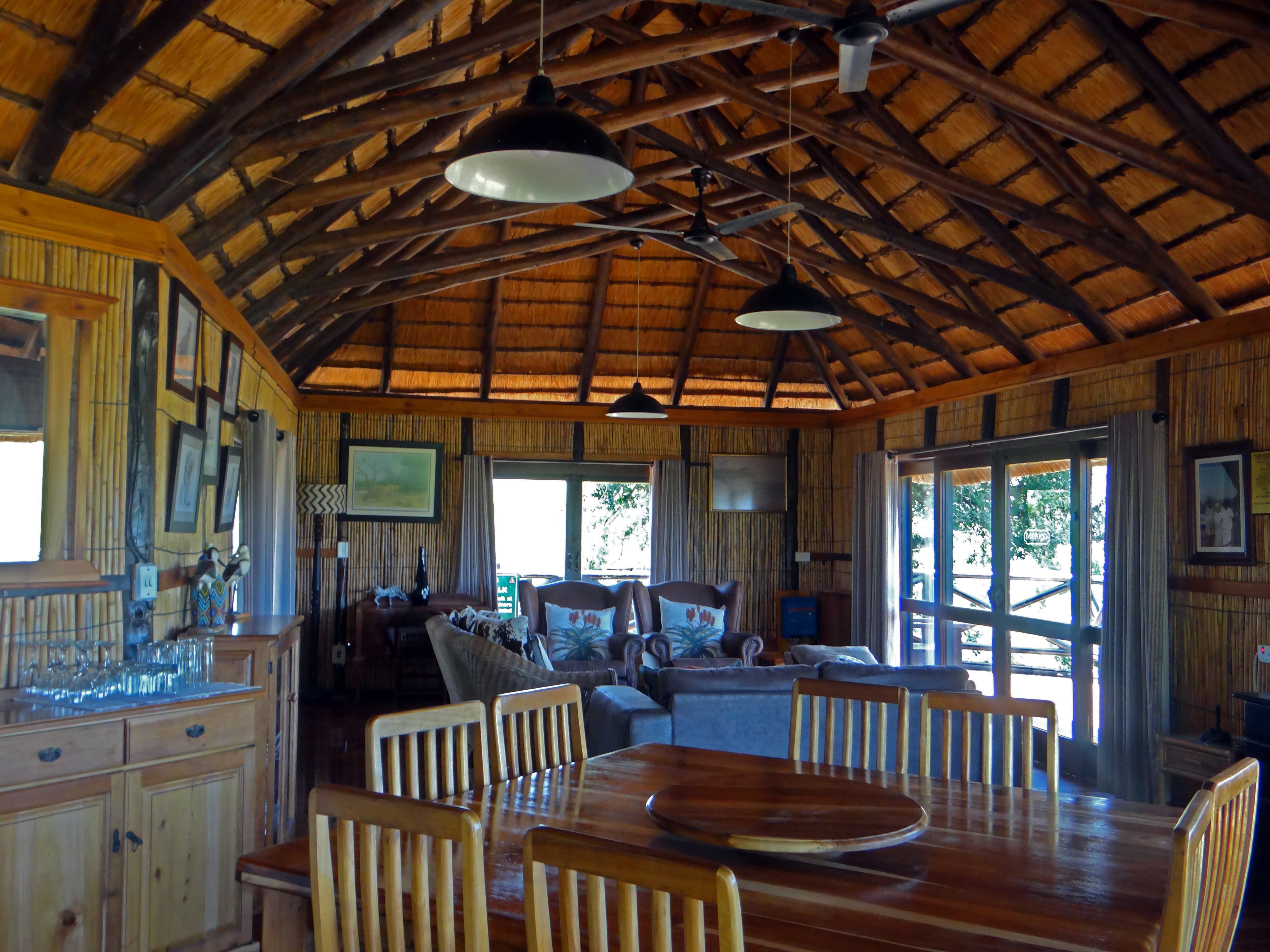 Gqoyeni-Bush-Lodge-Hluhluwe-Umfolozi-Game-Reserve-South-Africa-Main-Lounge-Area.jpg
