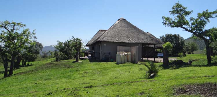 Masinda-Lodge-Hluhluwe-Umfolozi-Game-Reserve-South-Africa-Lodge-Exterior-View-Cropped